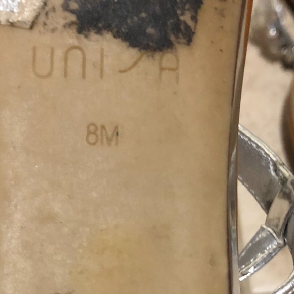 Womens Unisa Silver Leather Mini Wedge Rhinestone Embellished Thong Sandals 8 * - Picture 7 of 9